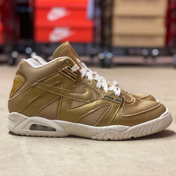 gold shoes size 10